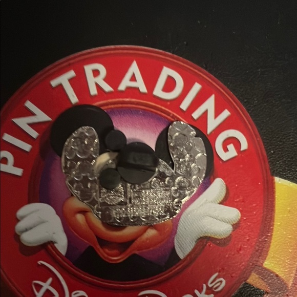 Disney Parks Pin Trading Stitch Pin - Picture 2 of 2
